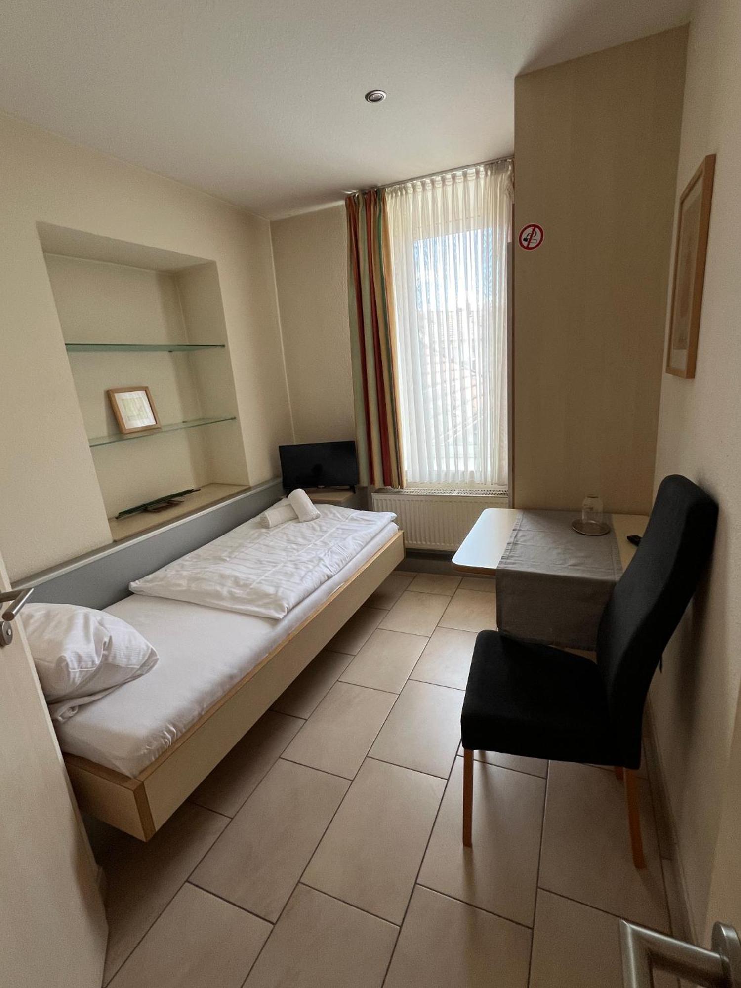 Hotel Pfaelzer Hof Enkenbach-Alsenborn Kültér fotó